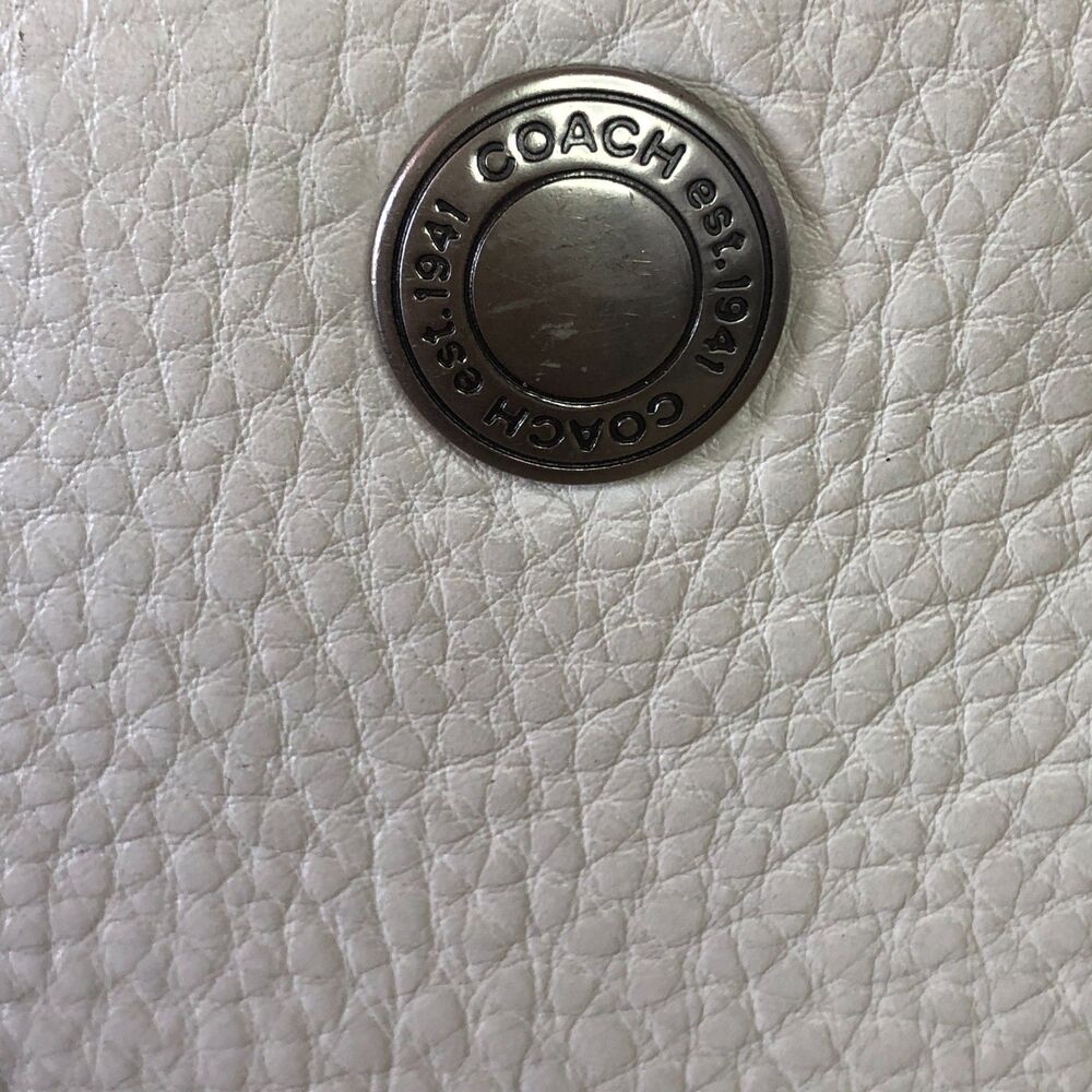 Coach Chelsea Pebble Leather Hobo Bag White Green Interior  8E98 - Picture 3 of 11